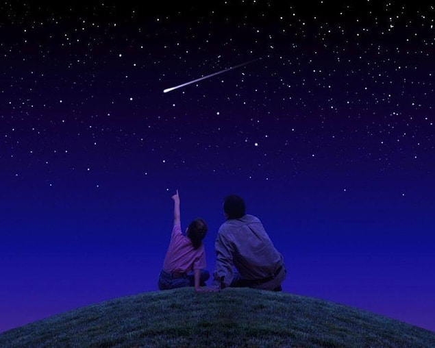 Yıldız kaymasının nedenlerini öğrendiğimize göre şimdi geldi neden her yıldız kaydığında yani meteor düştüğünde dilek tuttuğumuza...