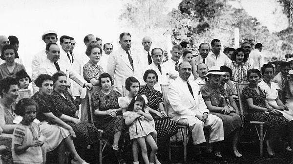 1. Almanya'da Nazizm ve Anti-semitizmin yükselişi sırasında Filipinler, sınırlarını Avrupa'dan gelen Yahudi mültecilere açmışlardı.