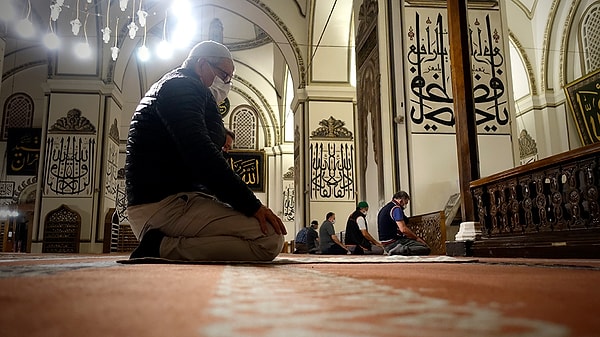 "Ahiret uzay filmleri kadar bile ilgi çekmiyor"