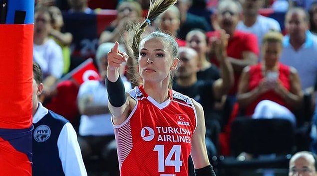5. A Milli Voleybol Takımı oyuncusu Eda Erdem'i kadrajımıza aldık!