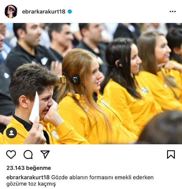 Duygusal anlarını paylaşırken de esprilerinden ödün vermiyor.