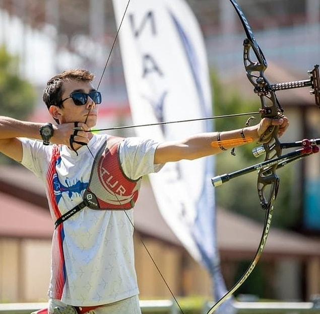 At the same time, Yasemin Ecem Anagöz ranked 3rd in the world in the classical bow category at the World Junior Archery Championship held in Argentina.