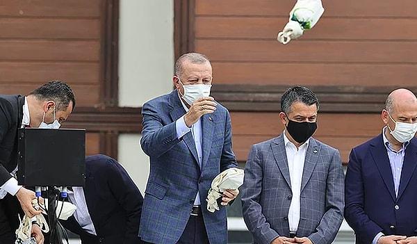 Her felaket sonrası Cumhurbaşkanı Recep Tayyip Erdoğan'ın afetzedelere çay dağıtması bir rutine dönüştü.