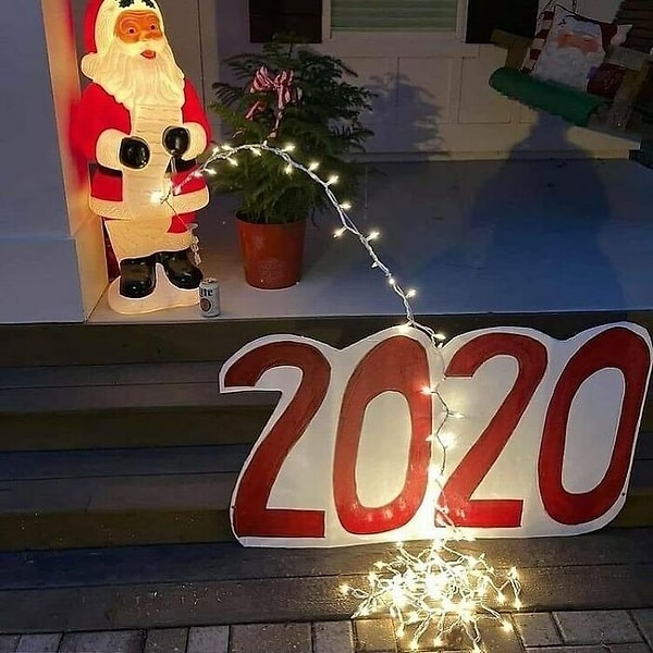 12. Санта облегчился, ибо этот год закончен..