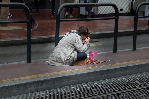 6. Когда они говорят, что мы все в одной лодке. Нет. Это определенно не так