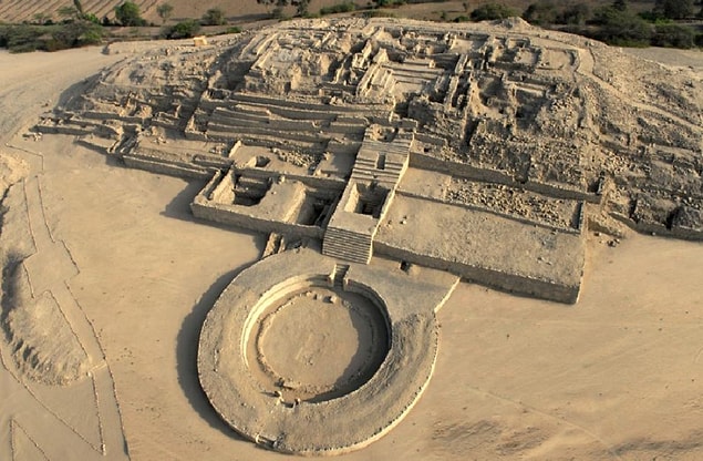 6. Sechin Bajo/ Peru