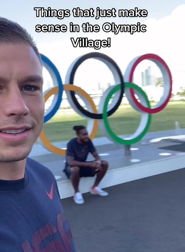 İnsanların Olimpiyatları izlerken genellikle göremedikleri şeyleri gösteriyor ve işte bu, sporcuların yarışmadıkları zamanlarda zaman geçirdikleri köy.