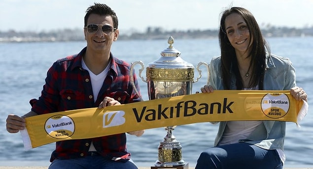 İtalyan çalıştırıcı, pek çok ilki gerçekleştirdiği Türk voleyboluna ilk imzasını 2011 yılında attı.