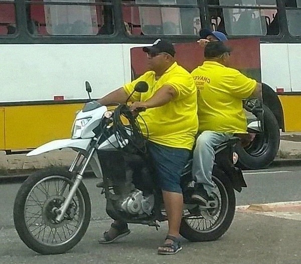 1. Стоит посмотреть дважы на это фото, чтобы понять, что здесь происходит