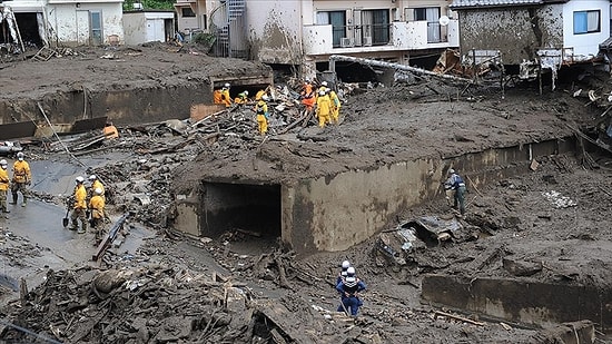 Japonya'da 1 Ay Önce Meydana Gelen Heyelanda Kaybolan 5 Kişi Hala Aranıyor