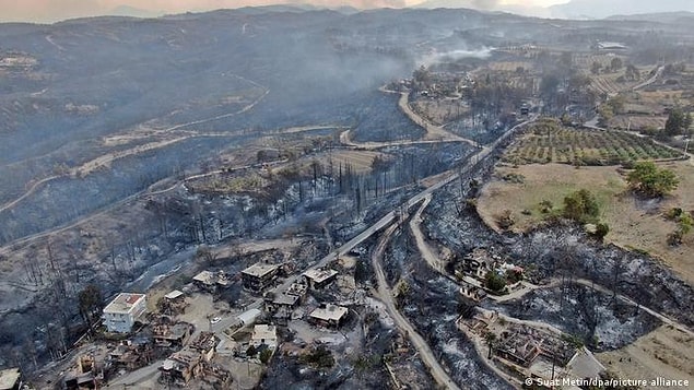 Hava taşıtı kiralama ve hava taşıtı satın alma giderleri 2006 yılına göre yüzde 2000'in üzerinde artarak geçen yıl 753 milyon lirayı aşmış. Aşmış ama ortada bir tane yangın söndürme uçağı yok.