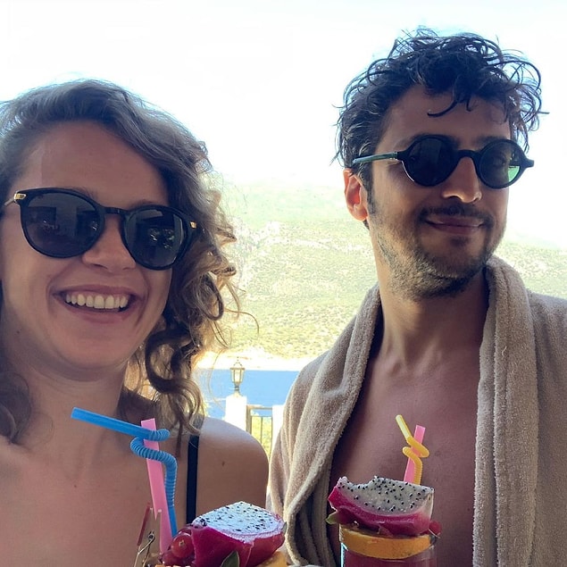 Çiftimiz şimdilerde ise tatil yapıyor.