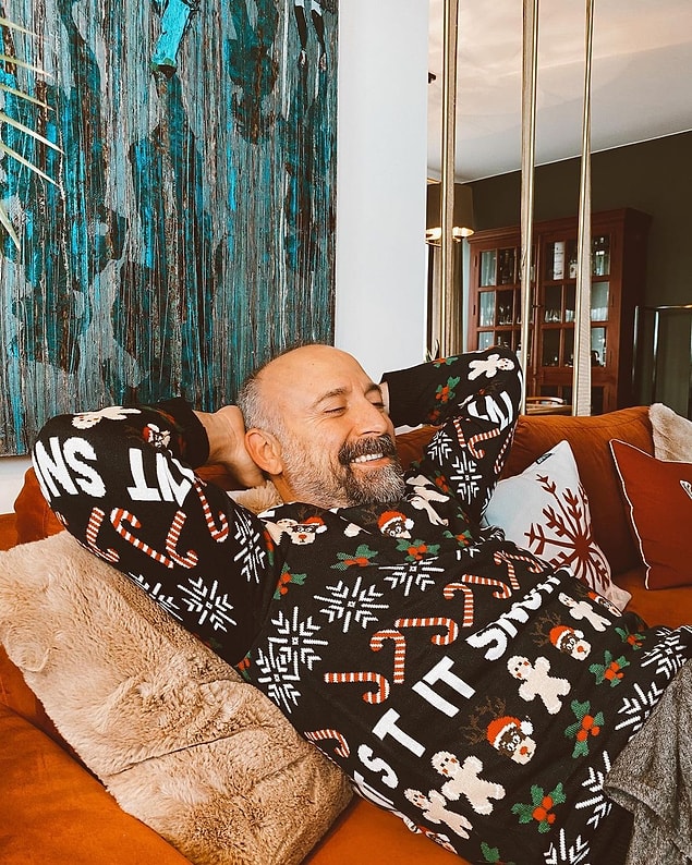 Her şey hızlıca gelişmiş ve Gizem Soysaldı ile Halit Ergenç 1.5 ay içerisinde evlenmeye karar vermişler. O sıralar Binbir Gece dizisi tüm hızıyla devam ediyormuş.
