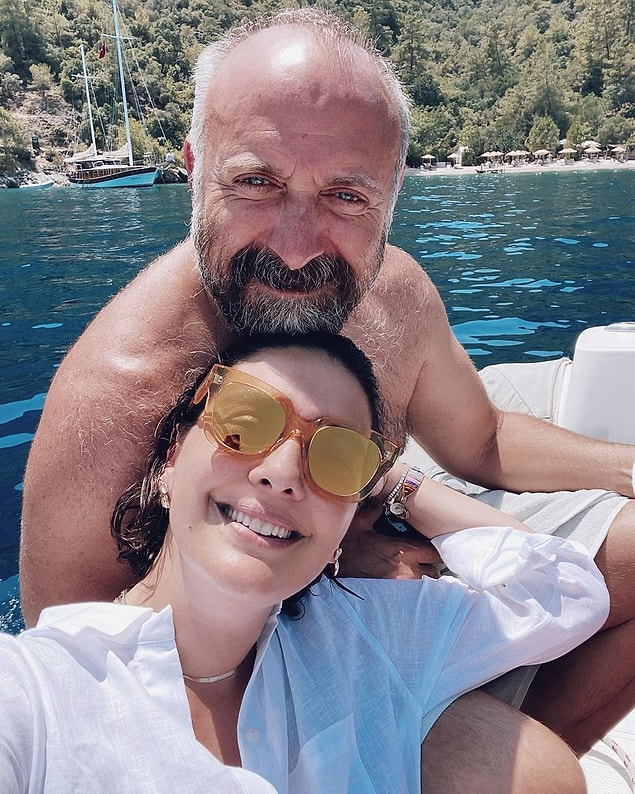 Bu iddialar sürerken hem Halit Ergenç'in evliliği hem de Bergüzar Korel'in ilişkisi sonlanmış ve iki isim rol gereği yaşadıkları büyük aşkı gerçek hayatlarına da taşımış.