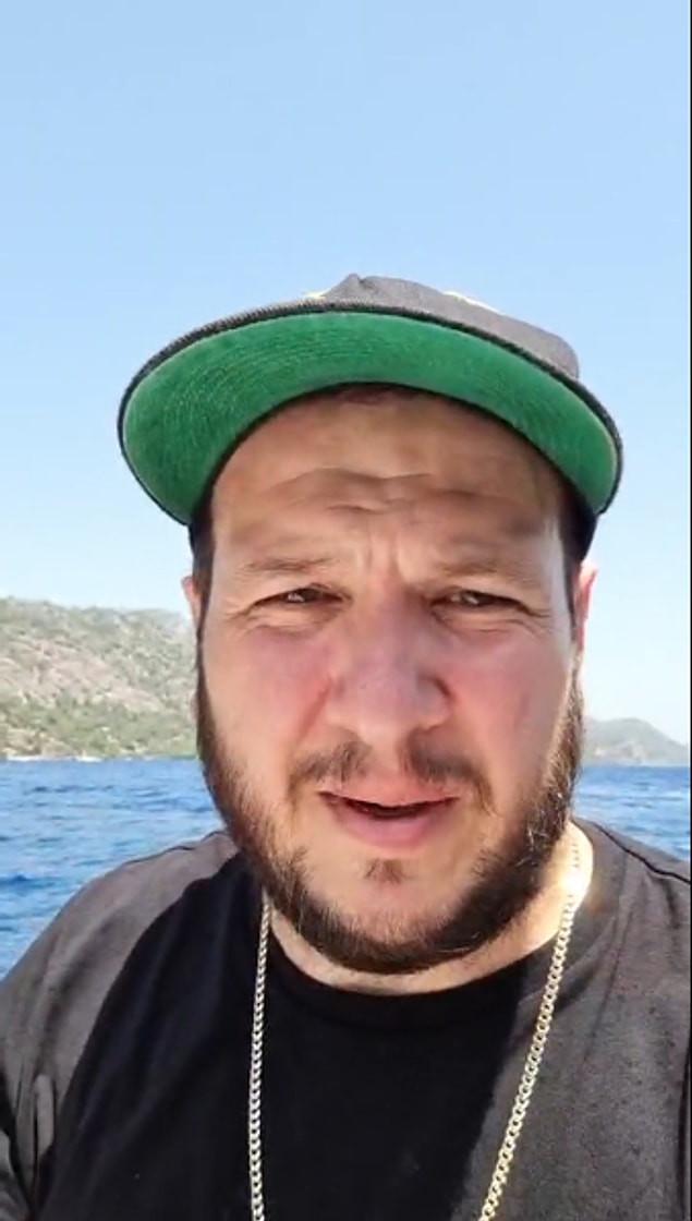 Sıcak hava, yangının dumanı, rüzgar, gökten yağan kül eşliğinde Türkiye'ye gönderilen yangın söndürme uçağının bulunduğu bölgeye gelmesi için yalvardı 45 dakika boyunca.