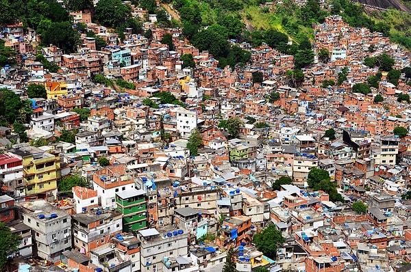 21. Polisin dahi giremediği favelalara girip öldürülebilirsiniz.