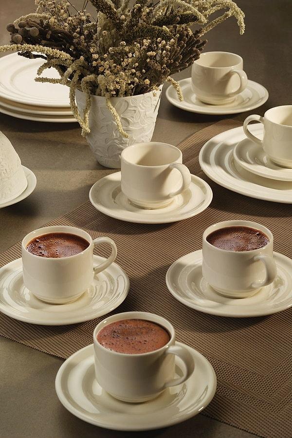 10. Türk kahvesi içmeyi sevenlerin alması gereken bir kahve takımı.