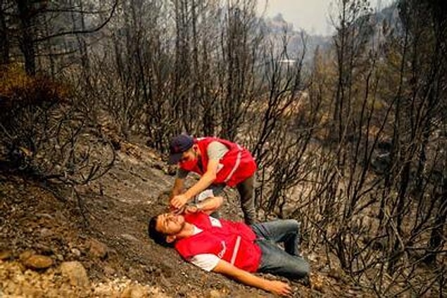 Ekipler ve gönüllüler de canhıraş bir şekilde yangını söndürmek için uğraştılar. Belediyeler ve sivil toplum kuruluşları, zaman zaman gerekli ihtiyaç listelerini yayınladılar.