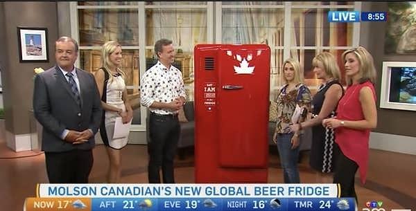 25. Ve son olarak: 2014 Sochi Oyunları'nın şerefine, Kanadalı bira şirketi Molson, Team Canada House'a ücretsiz içkilerle dolu bir buzdolabı hediye etti. Eğlenceli bir dokunuşla, buzdolabı, gerçek bir Kanadalı olmayan herkese kilitli kaldı.