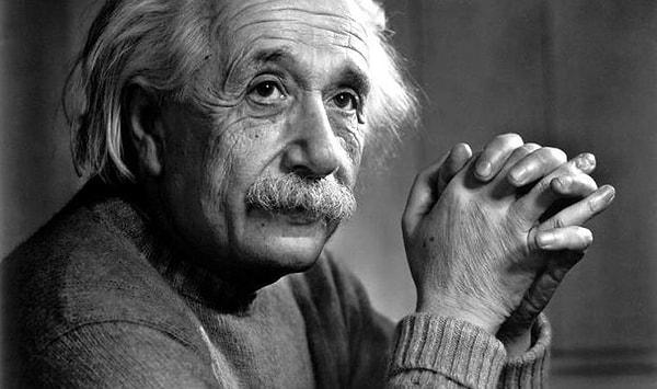 11. Albert Einstein'ın son sözleri, yanında ona bakan hemşiresi Almanca bilmediği için asla öğrenilemeyecektir.