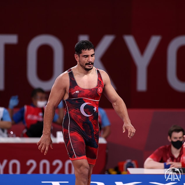 Taha Akgül Kimdir?