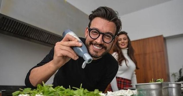 Danilo Zanna, yurt dışında yaşarken bisiklet kullanmayı çok seviyormuş. Ancak İstanbul'da da bisiklet kullanmayı denemiş ve 4. gün bisikletini satmak zorunda kalmış.