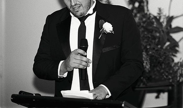 13. Düğün sırasında damat, herkesin evlenmek istemediğini bildiğini ve burada olmasının tek nedeninin doğmamış çocuğu olduğunu söyledi."