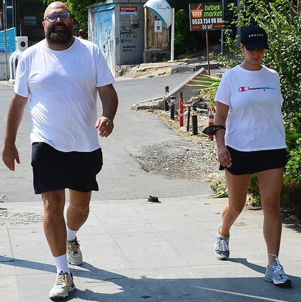 Aradan 2 yıl geçti, Somer Sivrioğlu bugün, uğruna eşini aldattığı sevgilisi Pınar Kızılkaya ile görüntülendi!