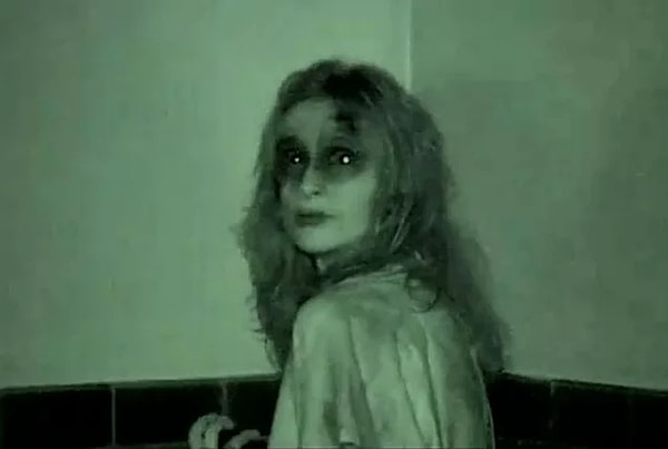 16. Grave Encounters