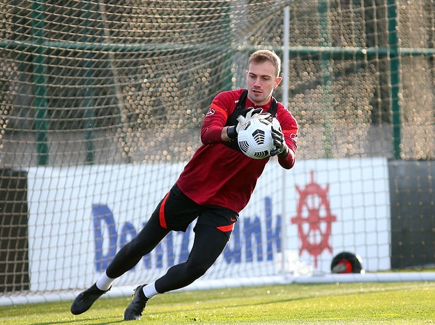 1. Mert Günok ➡️ Beşiktaş
