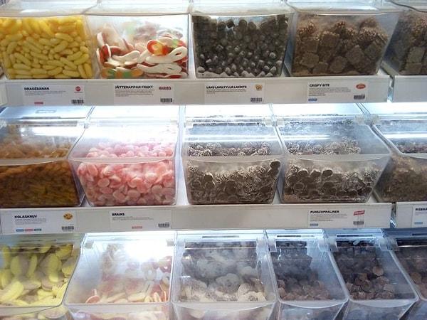 10. İsveç'te birçok farklı ve ilginç tatta şeker bulunuyor.