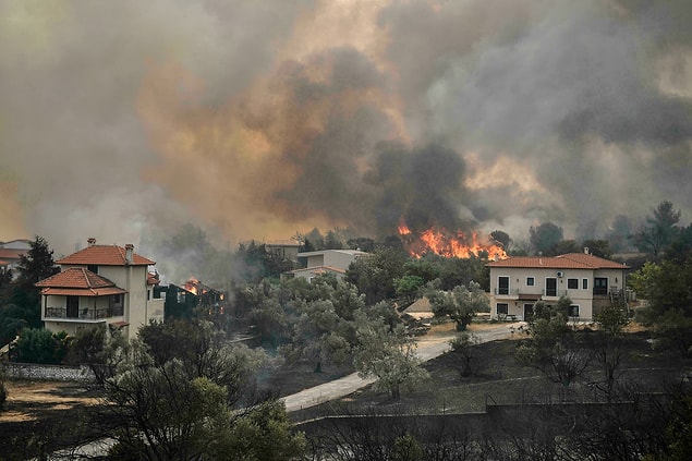 Gönüllü itfaiyeci hayatını kaybetti