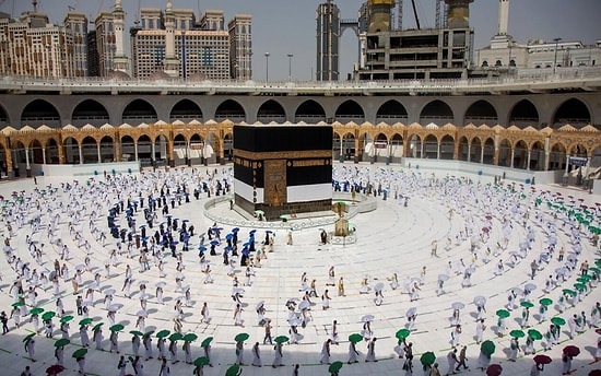 Suudi Arabistan'dan Umre Kararı: Ayda 2 Milyon Kişi Kabul Edilecek