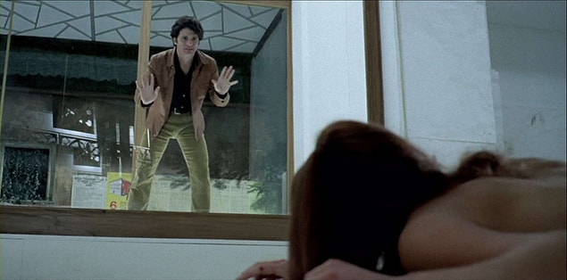 82. The Bird with the Crystal Plumage (1970)