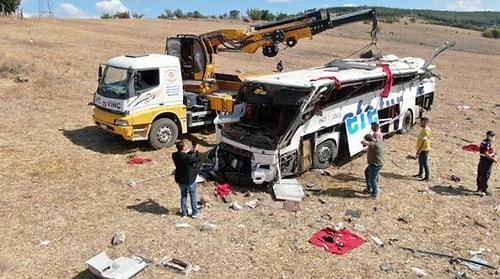 Balıkesir'deki Otobüs Kazasında Dikkat Çeken Detay! Ağır Yara Almayan Tek Yolcunun Emniyet Kemeri Takılıymış