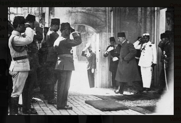 Bu saltanat şurasında önce Damat Ferit konuşur. Daha öncesinde Sevr'e karşı olan fakat Paris dönüşü fikri değişen Damat Ferit şu an ise Sevr'e karşı olanları "sorumsuz çılgınlar" olarak niteler.