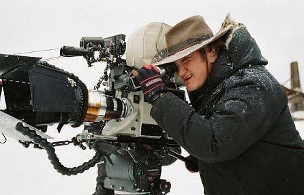 По словам Тарантино: «В середине своей маленькой тирады она сказала: «О, и, кстати, эта маленькая «писательская карьера, над которой ты работаешь...Это дерьмо закончилось!»».