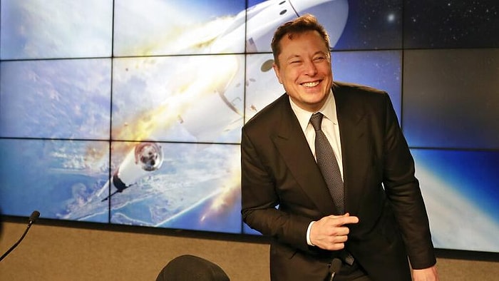 SpaceX CEO'su Elon Musk, Uzaya Fırlatılan Uydular Üzerindeki Dijital Ekranla Reklam İşine Girecek