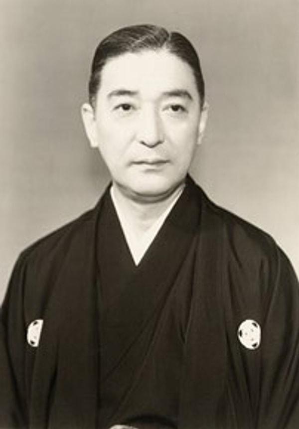 7. Japonya'nın 'Ulusal Hazinesi' olarak adlandırılan maskeli tiyatro oyuncusu Bando Mitsugoro VIII, çok sevdiği fugu balığı yüzünden hayatını kaybetmiştir.