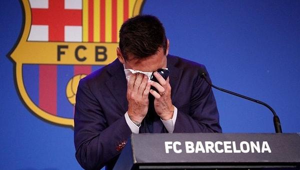 Sonrasında yaşananları biliyoruz aslında. Messi, göz yaşları içinde Barcelona'ya veda etti ve PSG'nin yolunu tuttu.
