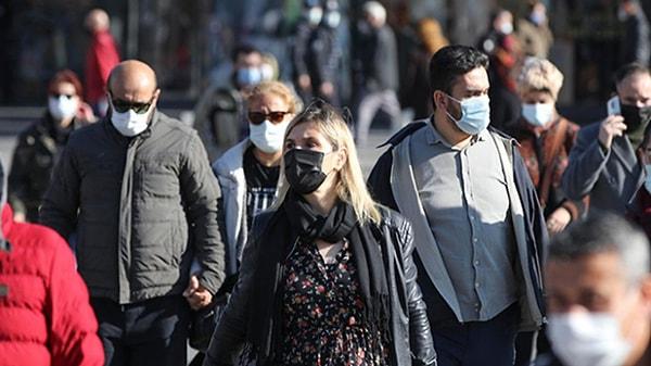 Koronavirüs 2020'nin başlarında hayatımıza girdiğinden beri maske, sosyal mesafe, dezenfektan derken neredeyse iki yıldır tüm dünya bir olduk pandemiyle savaşmaya çalışıyoruz.