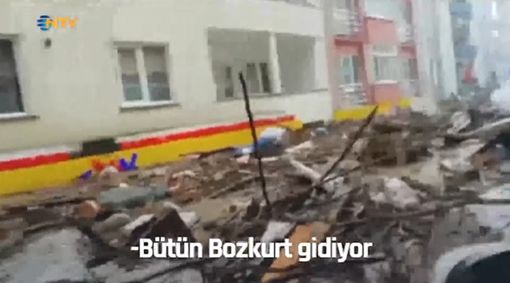 Kastamonu'daki Sele Aracının İçinde Yakalanan Vatandaş Sürüklendiği Anları Anbean Kaydetti