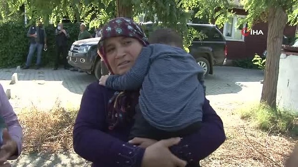 "Belki ağabeyinin kokusunu alır"