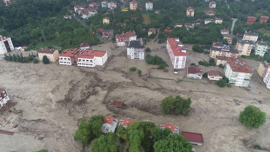 Eski Mustesar Ozturk Dere Yataginda Yapilasma Ve Hes E Kim Izin Verdiyse Sorumlu Odur