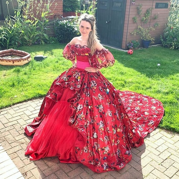 6. "Елена — принцесса Авалора"