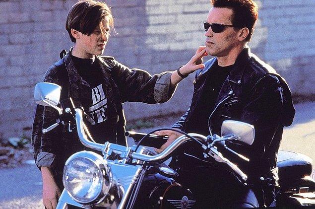 2. Terminator 2: Mahşer Günü (1991)