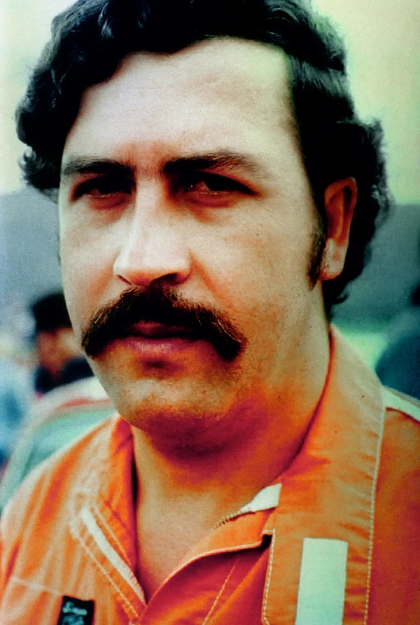 Kolombiyalı uyuşturucu kaçakçısı Pablo Escobar 1976 yılında Medellin kartelini kurduktan sonra yasadışı işlerini dünya çapında devam ettirdi.