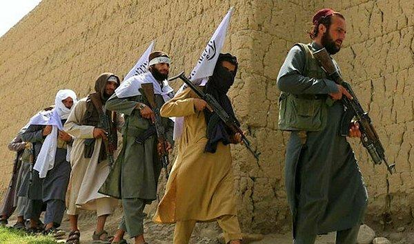 Şu sıralar Afganistan'da tekrar yükselişe geçen Taliban örgütü başkent Kabil'i ele geçirerek yeniden rejim yaratma yolunda ilerliyor.