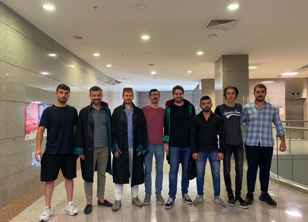 'Hudut Namustur' Pankartı Asan Gençler Serbest Bırakıldı