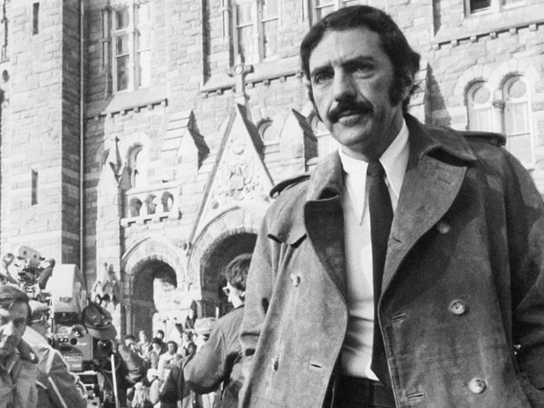 2. William Peter Blatty, The Exorcist'i bir kulübede yazdı.